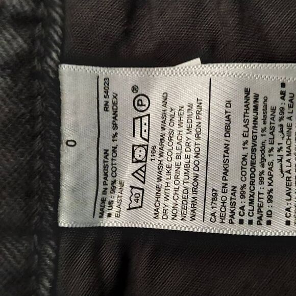 Ladies
High Rise Jeans NWT - Picture 9 of 9